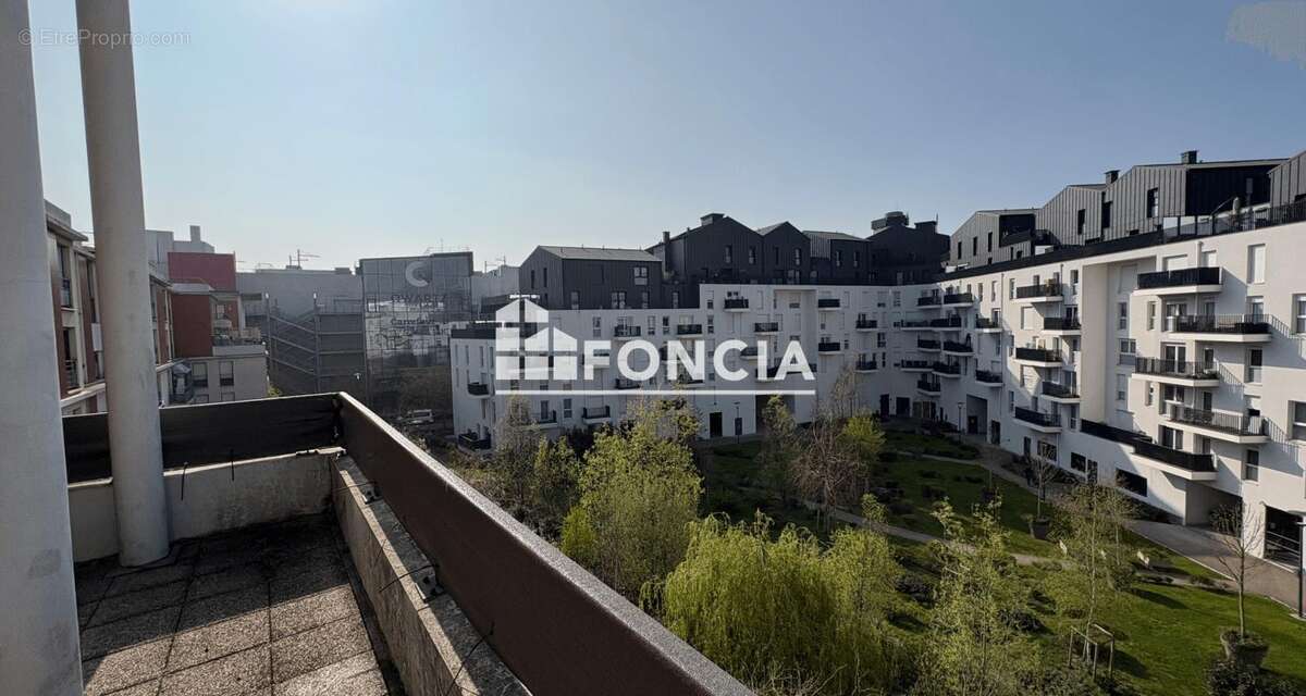 Appartement à VILLENEUVE-LA-GARENNE