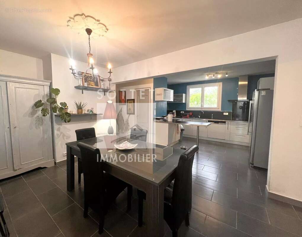 En exclusivite villa de plain-pied t5 garage et dependance sur 1495m² de terrain - photo 2