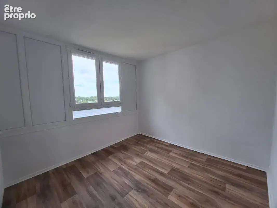 Trappes centre – appartement t3 rénové avec balcon – proche gare - photo 6