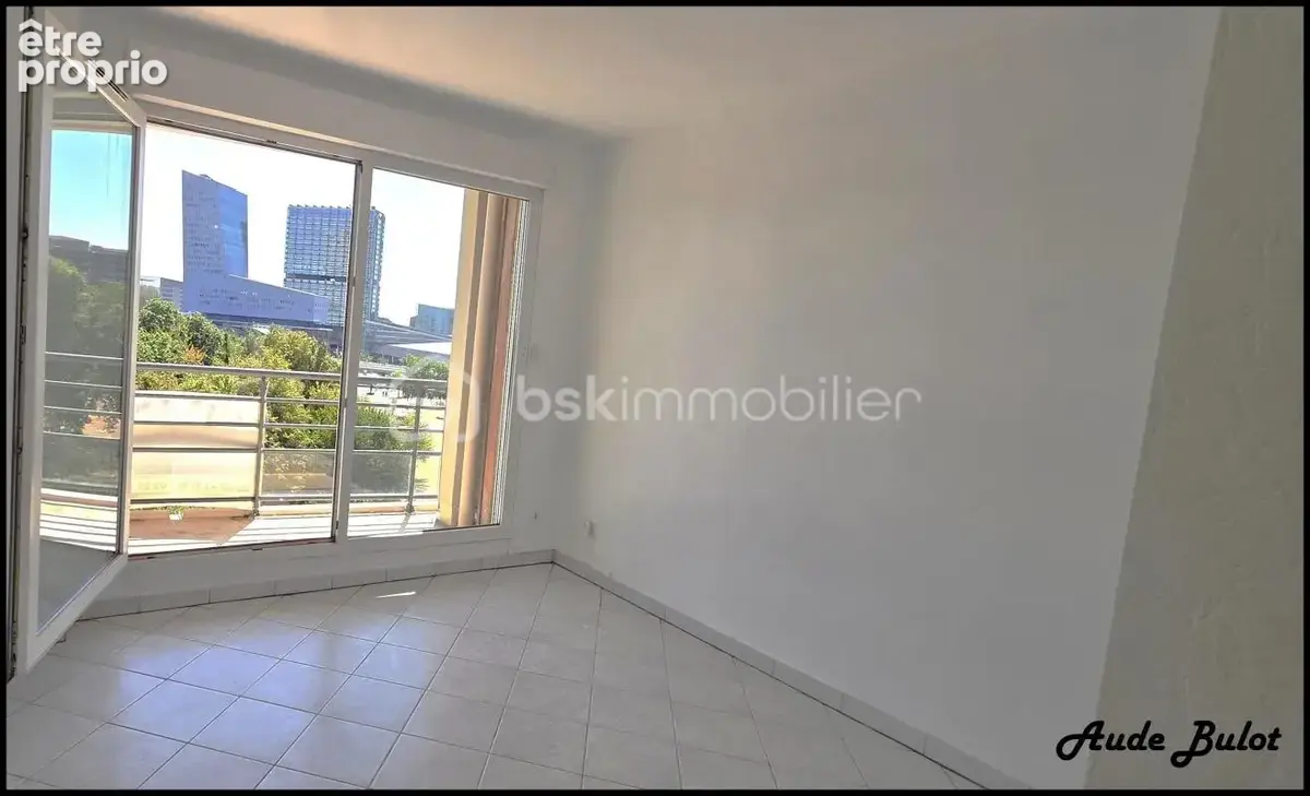 Lille – Quartier Euralille / Parc Matisse – Appartement T3 de 61 m² avec balcon, et vue dégagée - photo 6