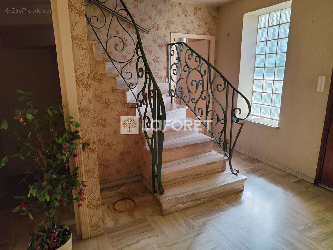 Maison à MONTANS