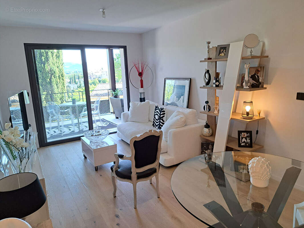 Appartement à VAISON-LA-ROMAINE