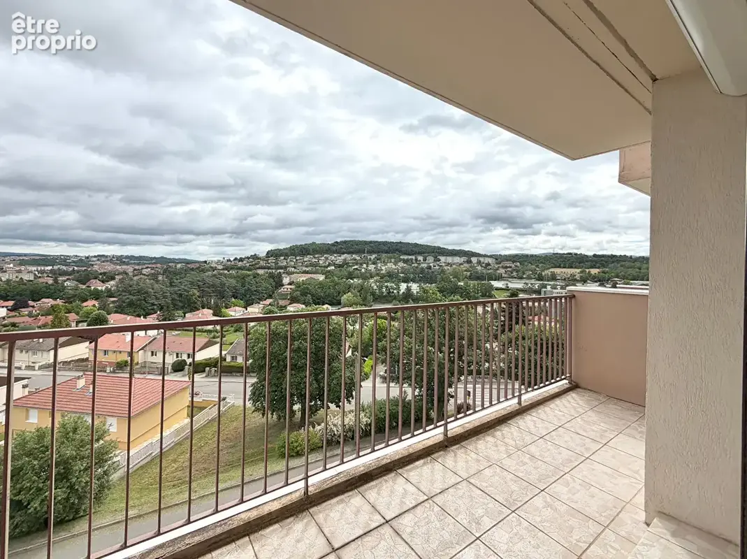 Appartement à ROCHE-LA-MOLIERE
