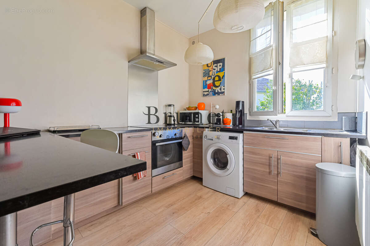 Appartement à SAINT-MAUR-DES-FOSSES