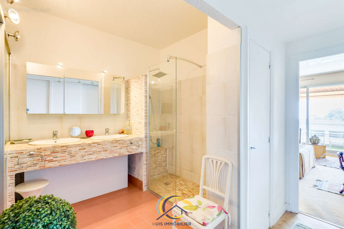 Appartement à MARSEILLE-8E