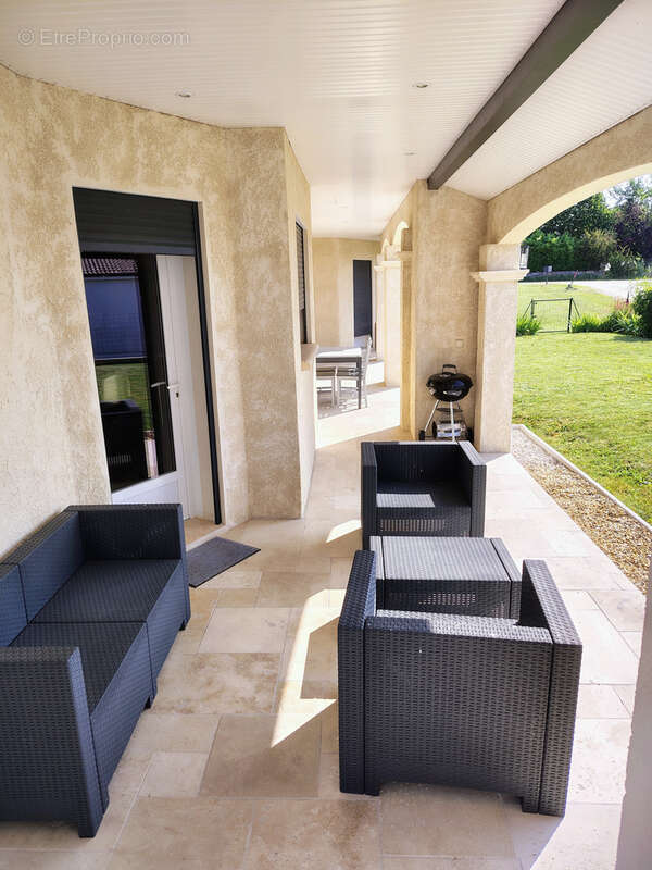 Maison à MONTAIGU-DE-QUERCY