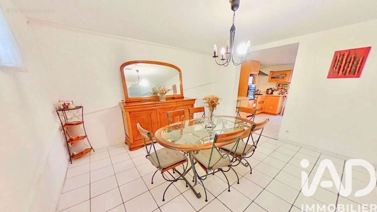 Photo 8 - Maison à THIAIS