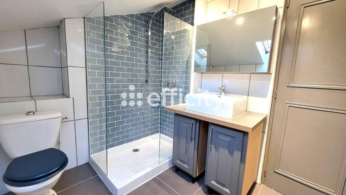 Maison à COLLONGES-AU-MONT-D'OR