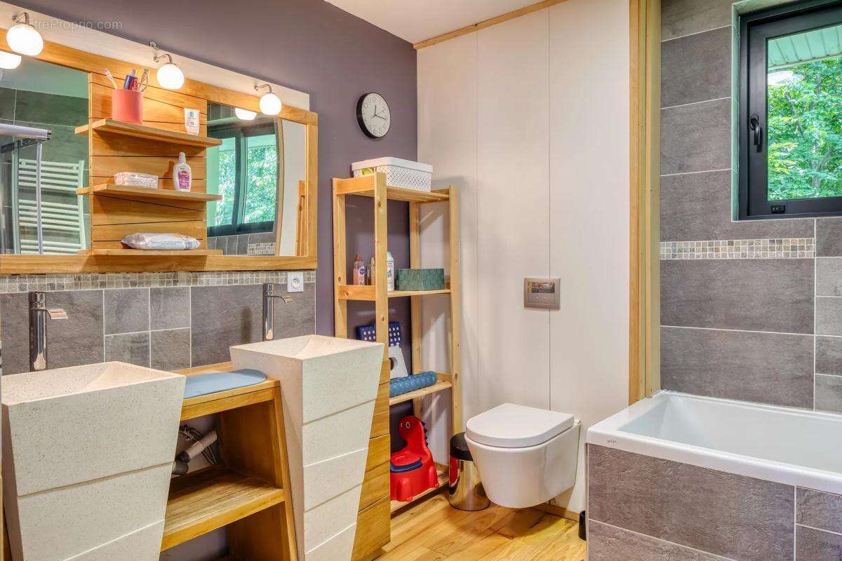 Maison de 7 pièces de 250 m² situé à Caumont - photo 15