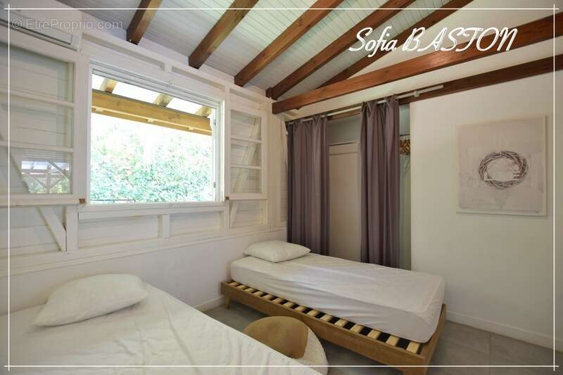 Maison à LES TROIS-ILETS