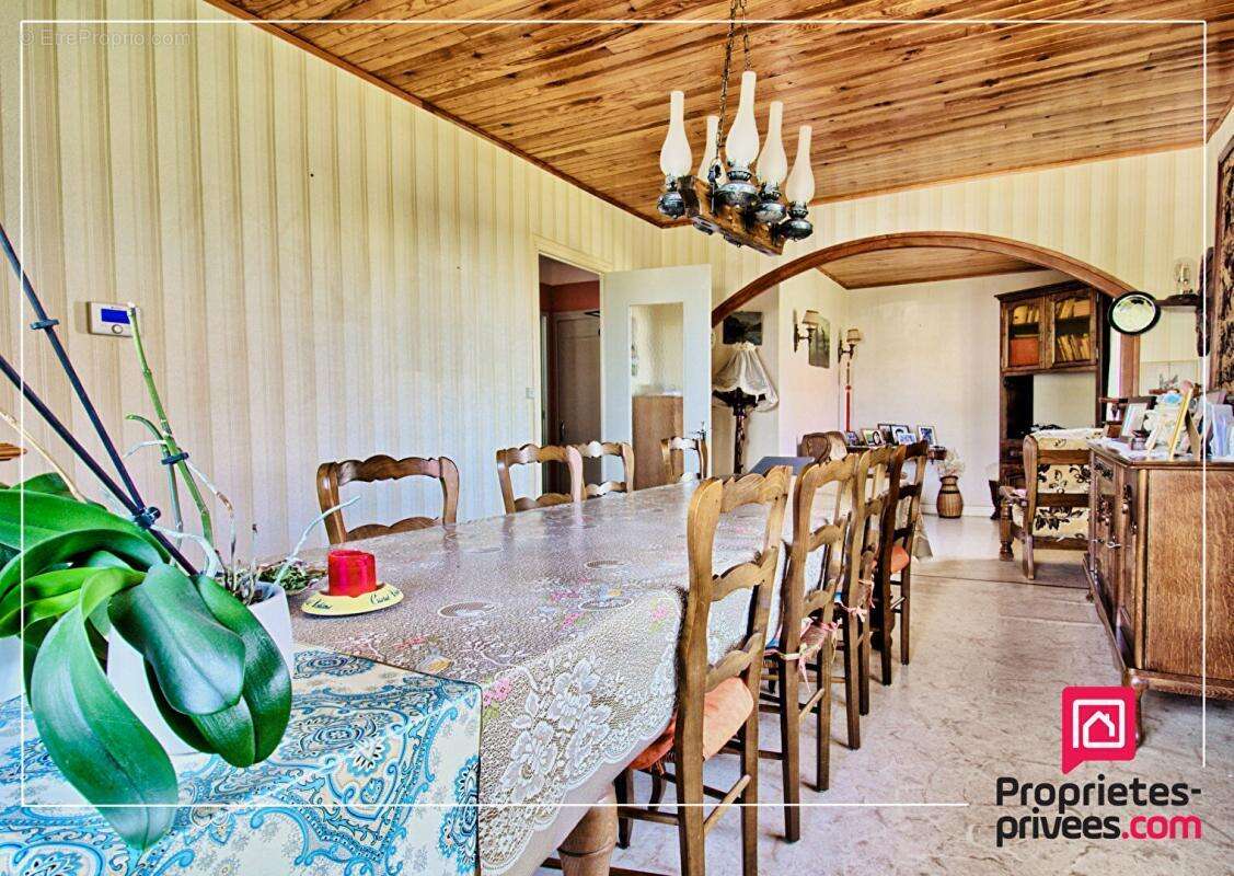 Maison à PIERRE-DE-BRESSE