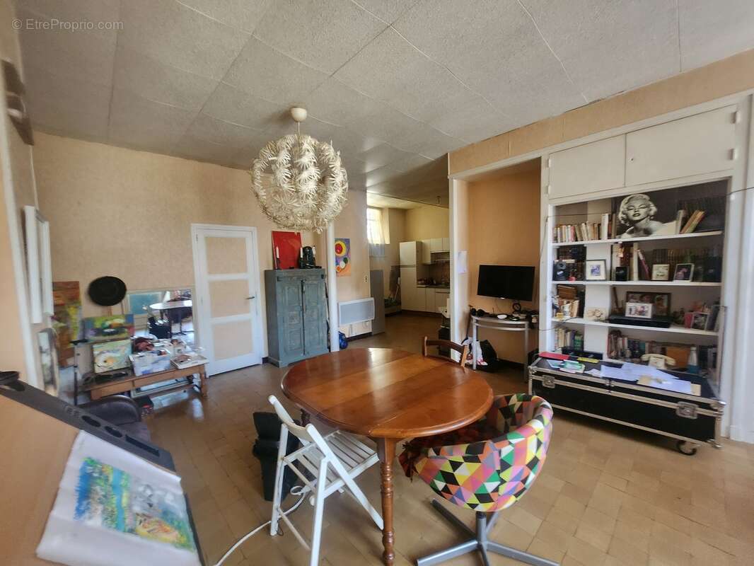 Appartement à SAINT-LEONARD-DE-NOBLAT