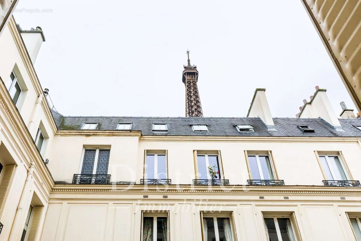 Appartement à PARIS-7E