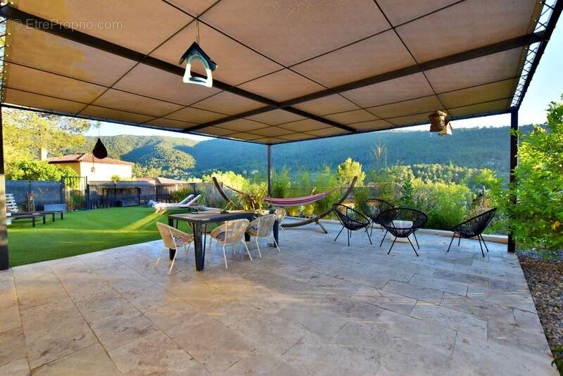 Maison à SOLLIES-TOUCAS