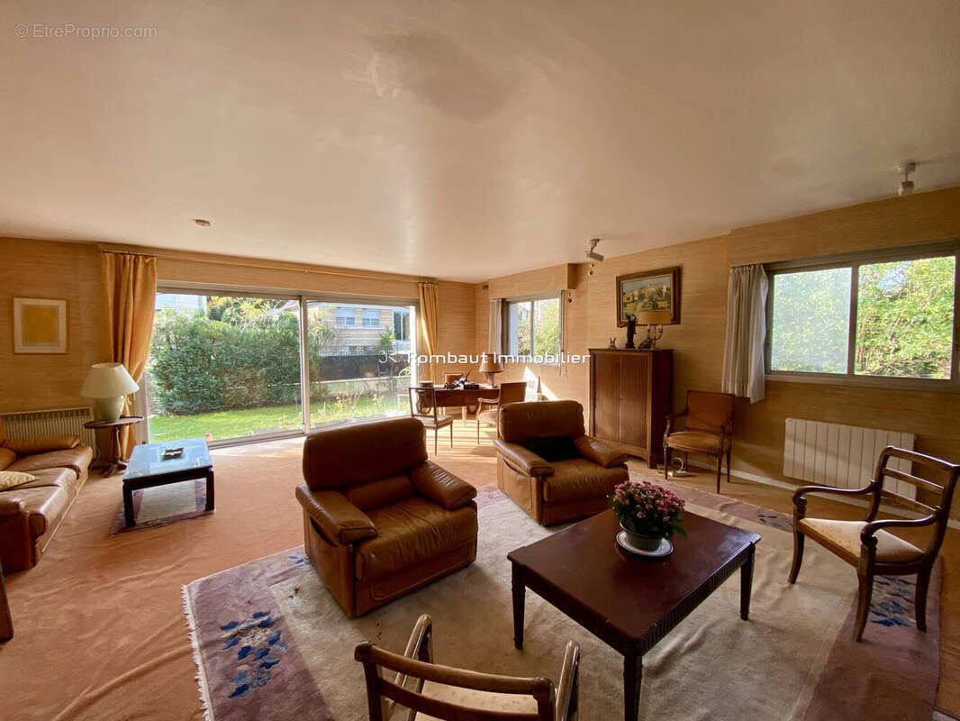 Maison à LA CELLE-SAINT-CLOUD