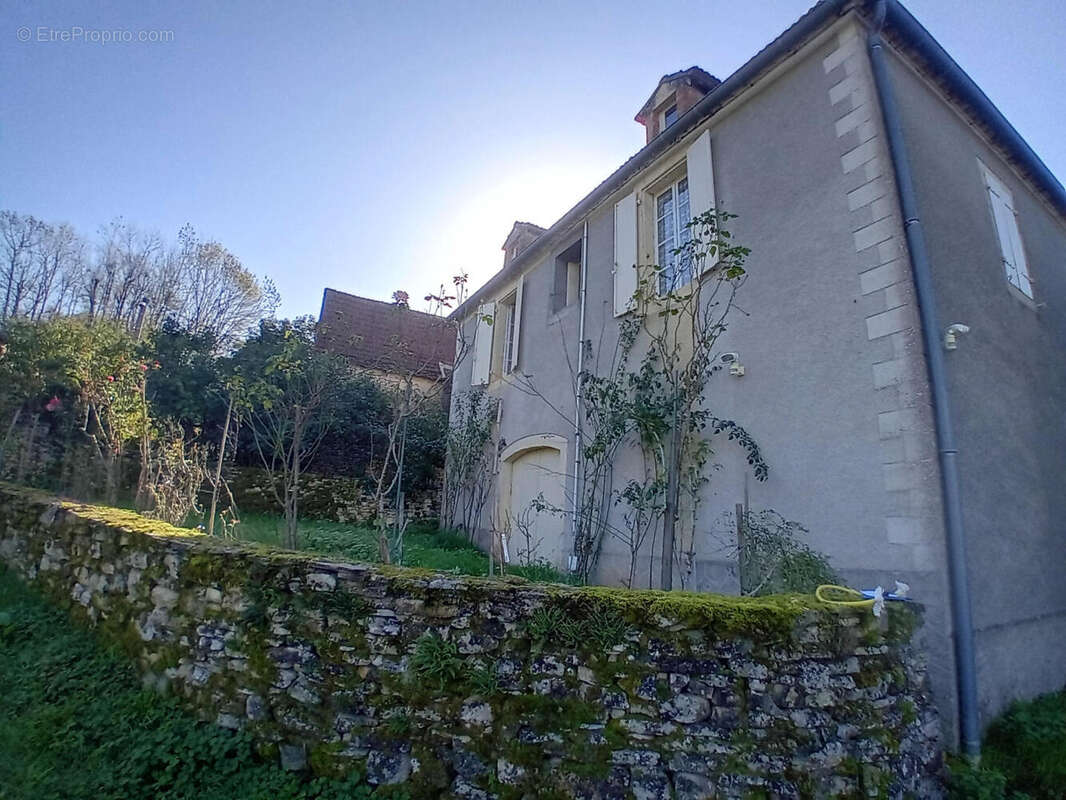 coté nord  - Maison à CATUS