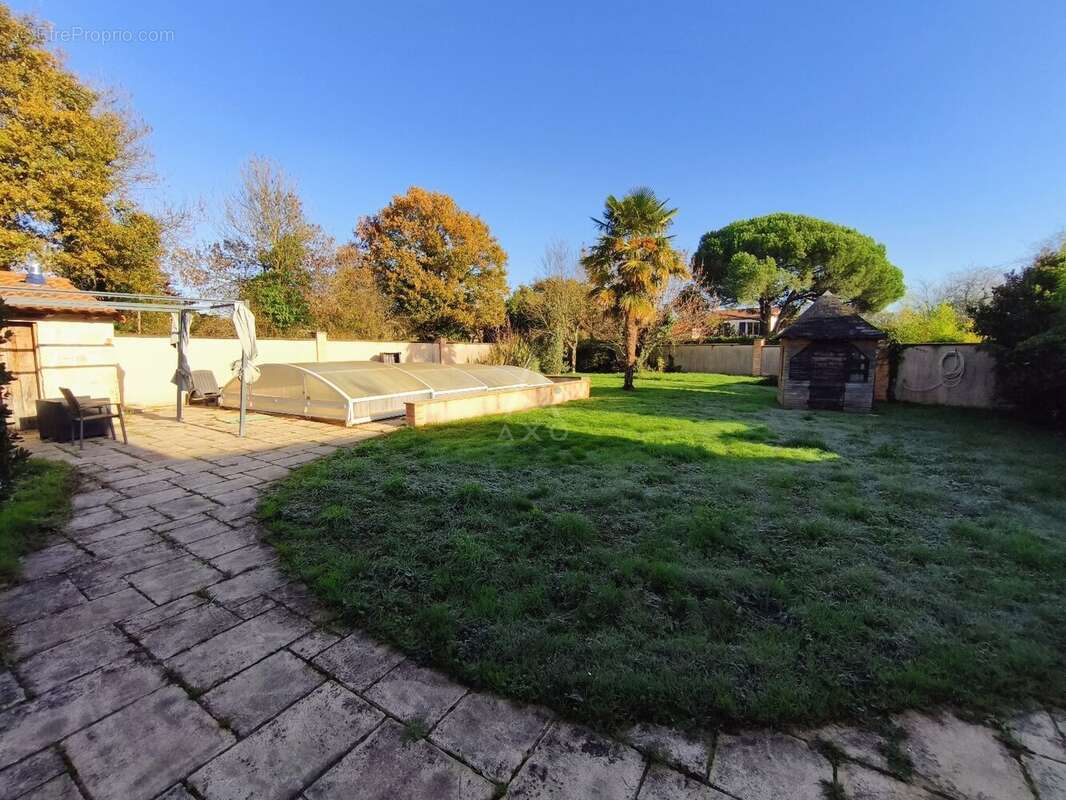 Maison à LES HERBIERS