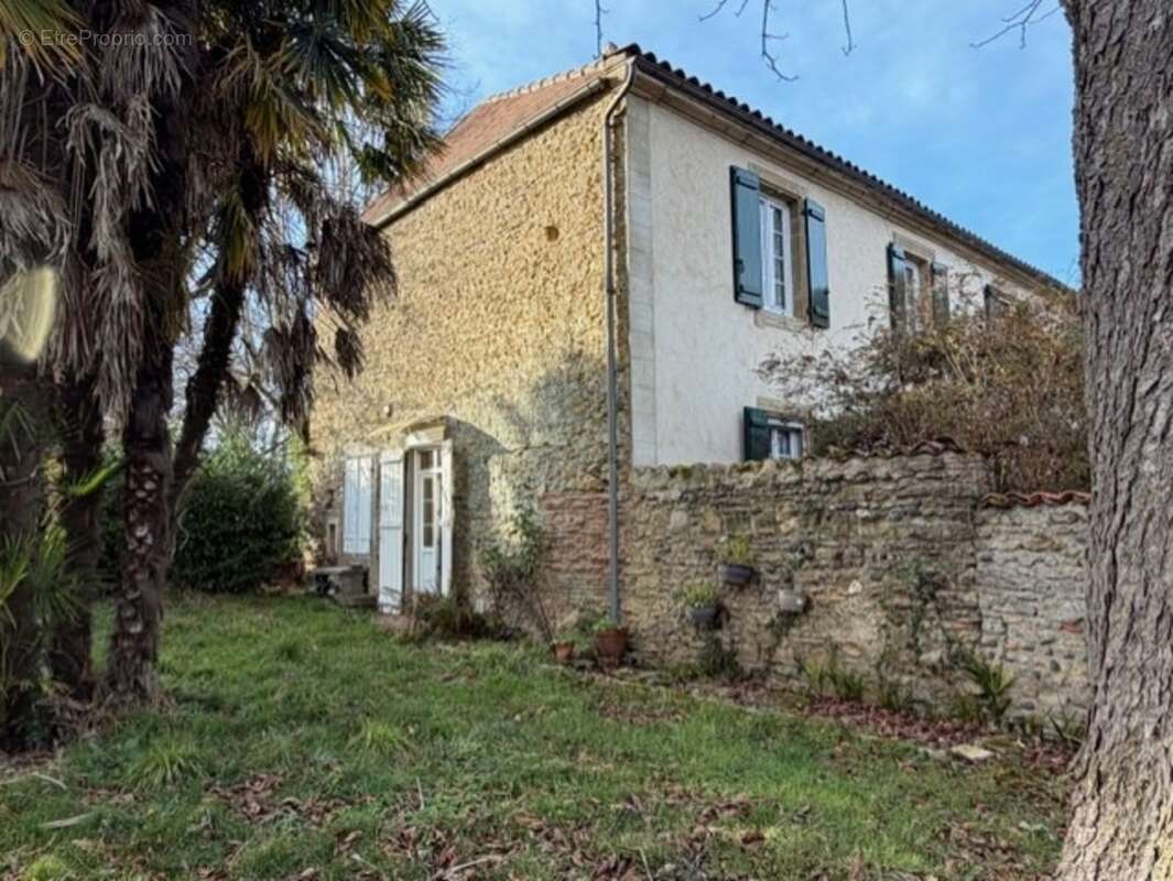 PLAISANCE DU GERS(32): MAISON BOURGEOISE avec garages et dependances , dans son jus, 190m2 sur terrain paysagé et pâture de 5.00 - photo 25
