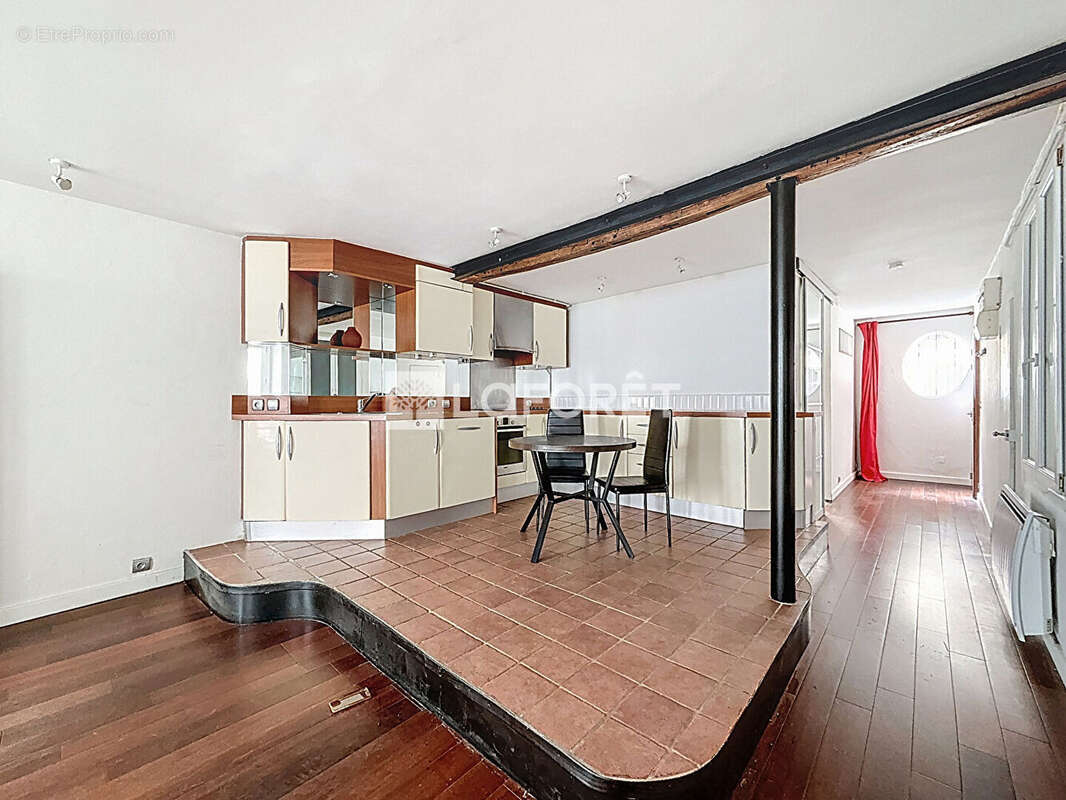 Appartement à PARIS-11E