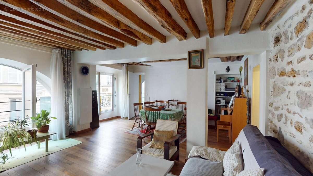 Appartement à PARIS-3E