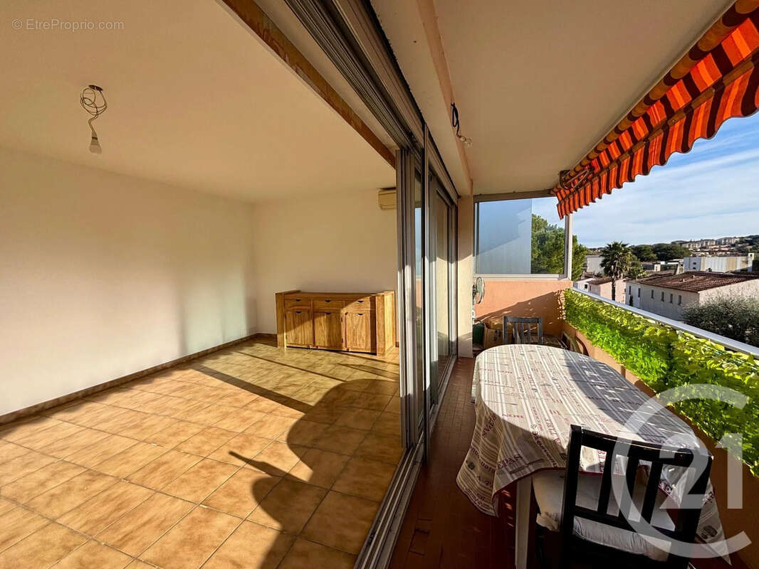 Appartement à LE CANNET