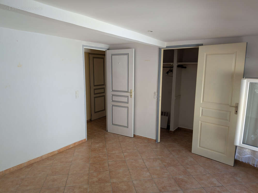 Maison à SOLLIES-TOUCAS