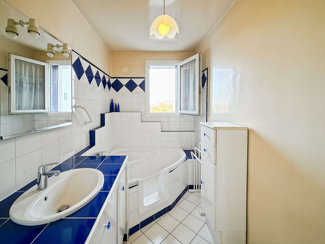 Appartement à MANTES-LA-JOLIE