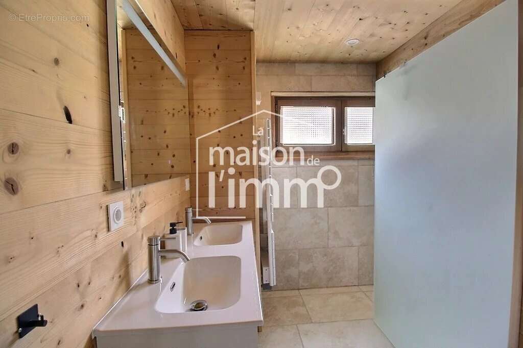 Appartement à CHATEL