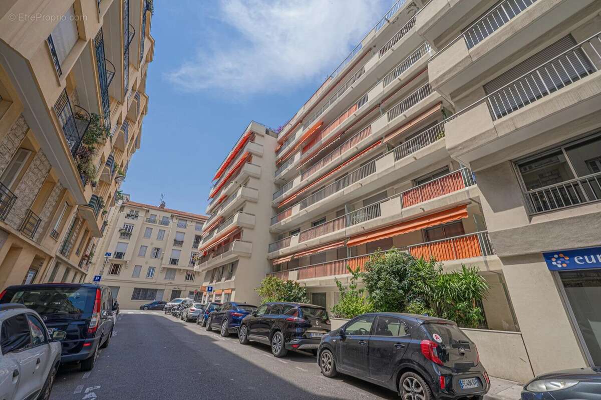 superbe 2 pièces 84m2 + terrasse 28m2 - photo 29