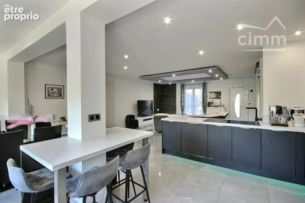 A vendre maison de 6 pèces à Gournay sur Marne - photo 4