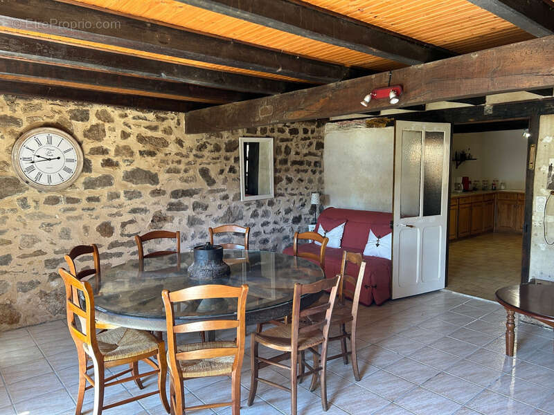 Maison à CHANTECORPS