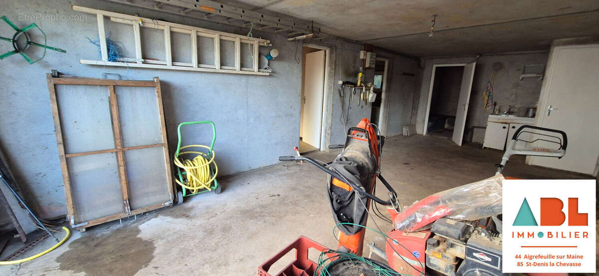 Maison à SAINT-DENIS-LA-CHEVASSE