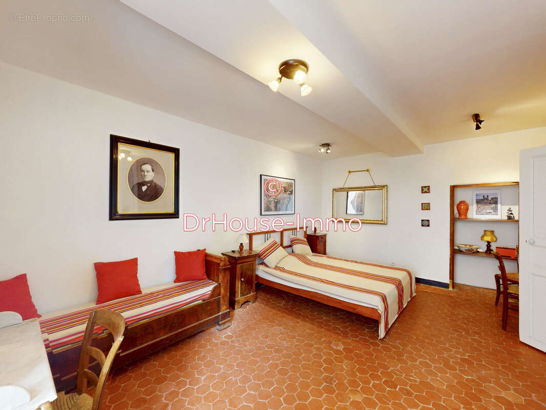 Maison à LA GARDE-FREINET