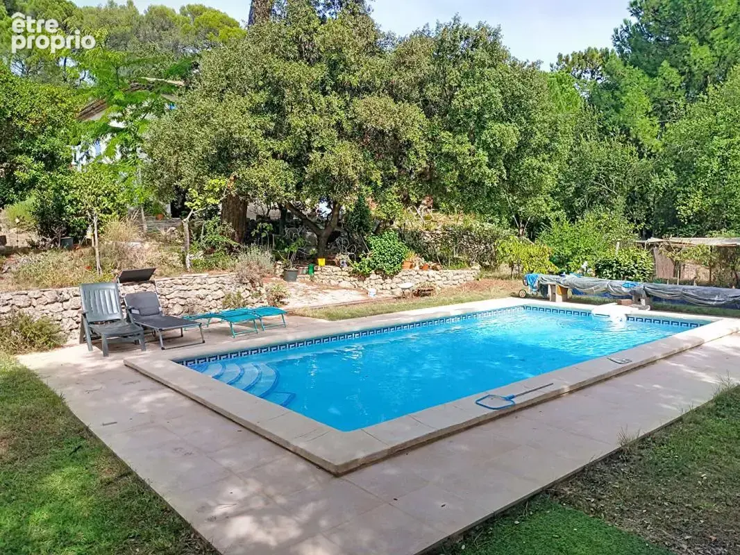 Maison avec dépendances, piscine et garage - Brignoles - photo 2