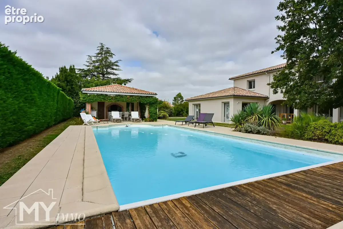 MARMANDE : Villa de standing avec jardin piscine et trois garage. - photo 21