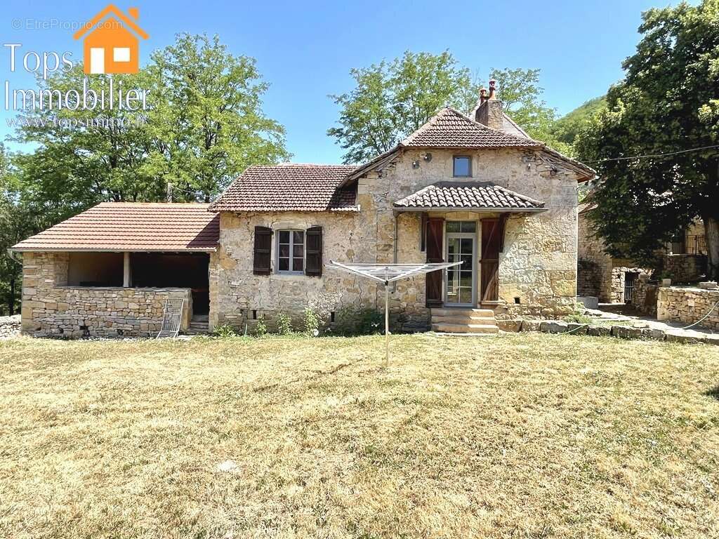 Maison à AMBEYRAC