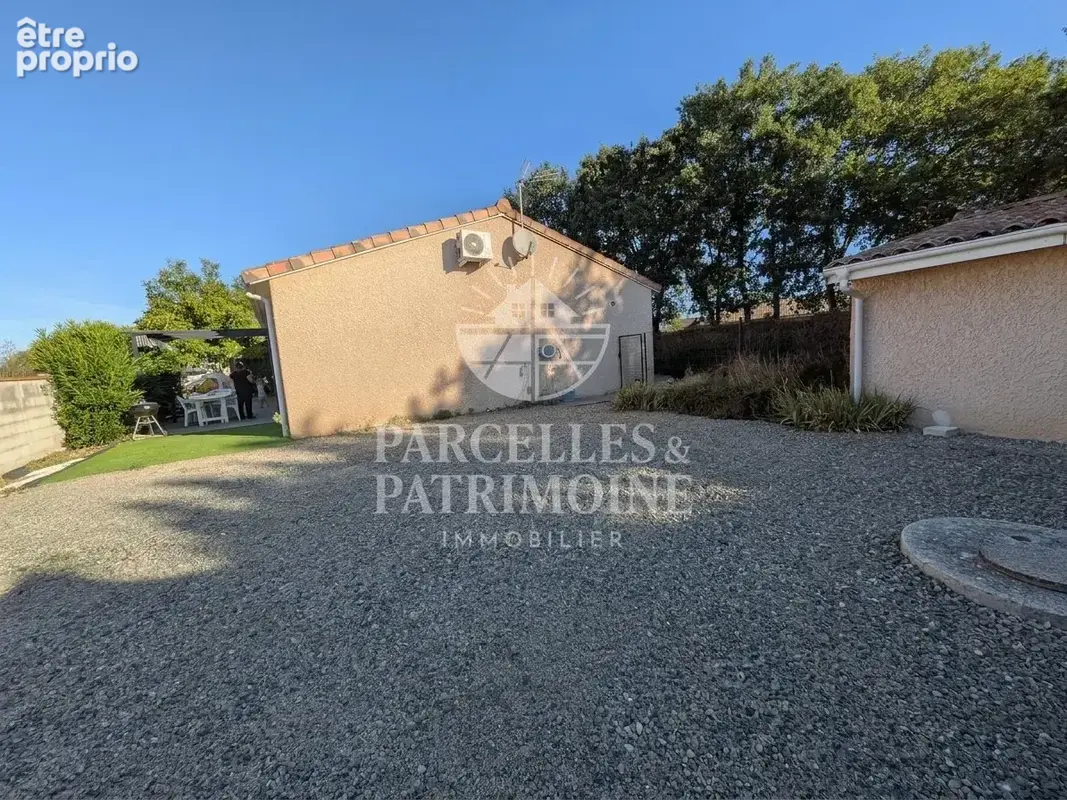 Lherm - Exclusivité - Maison de plain pied T5 avec garage et dépendance sur terrain de 606m² - photo 15