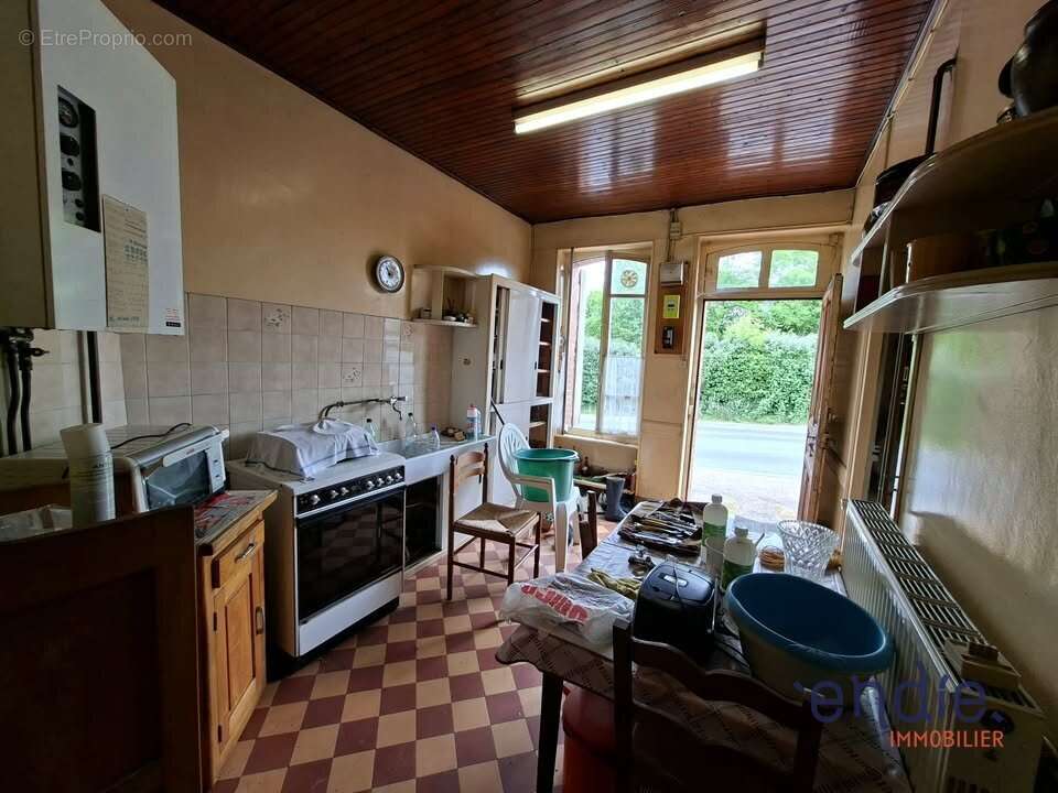 Maison à COLOMBIER