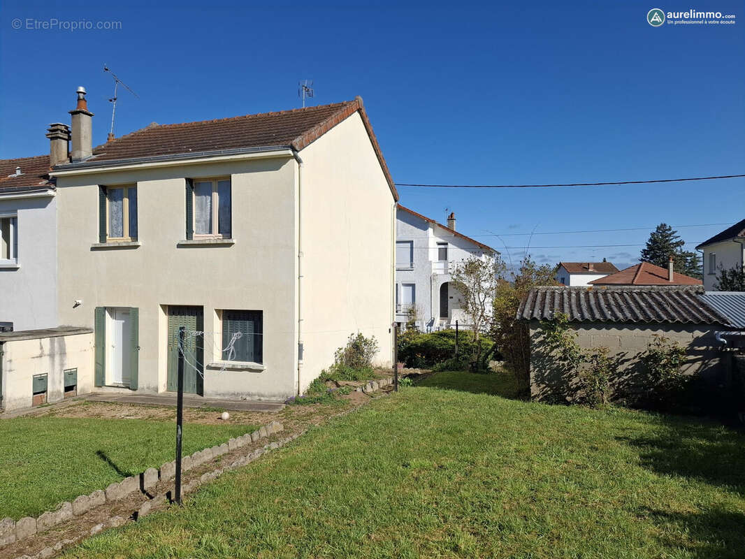 Maison à NERIS-LES-BAINS