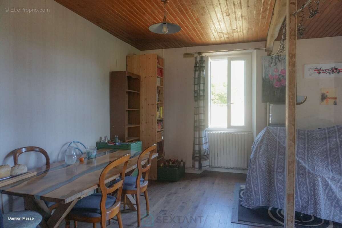 Maison avec dépendances dans le coeur du parc naturel régional Périgord-Limousin. - photo 15