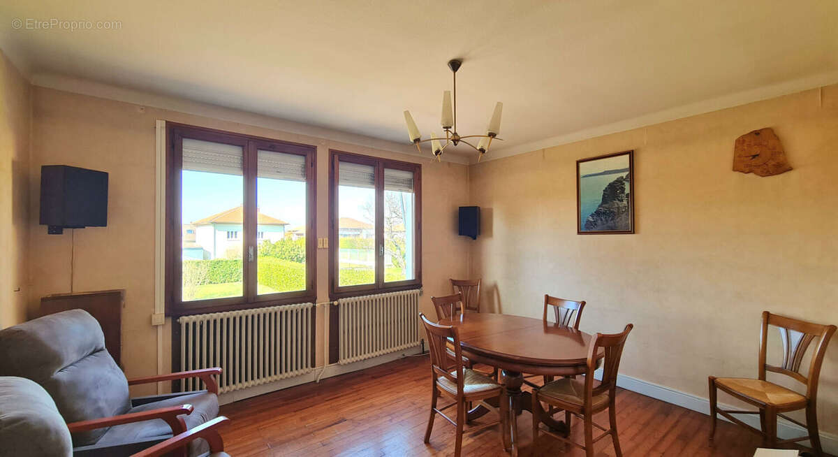 Maison à SAINT-PRIEST