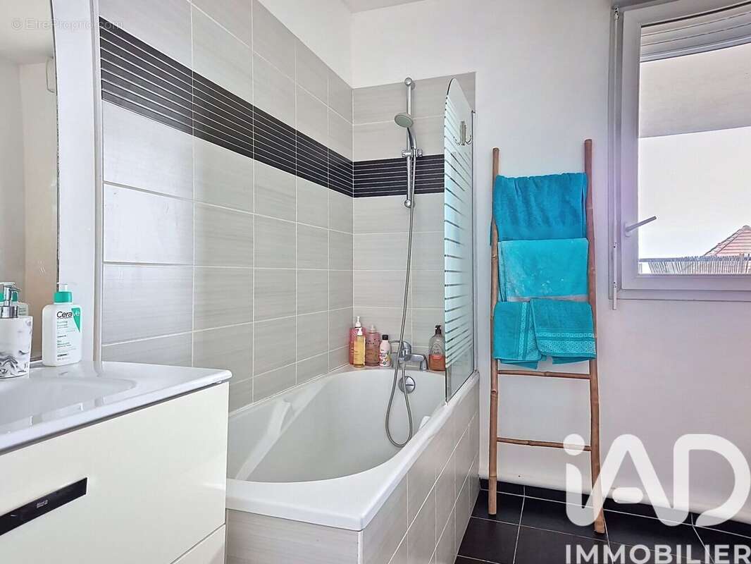Photo 9 - Appartement à VIGNEUX-SUR-SEINE