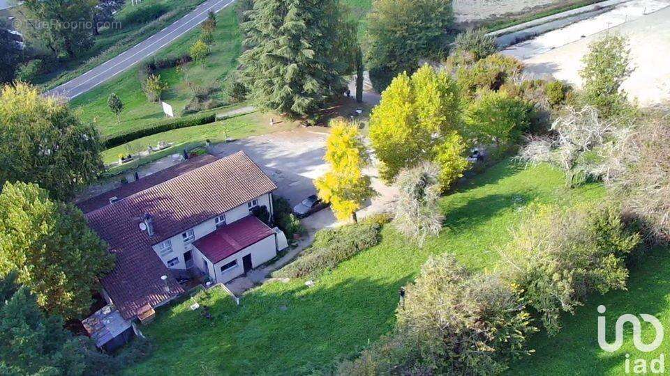 Photo 2 - Commerce à VIRIGNIN