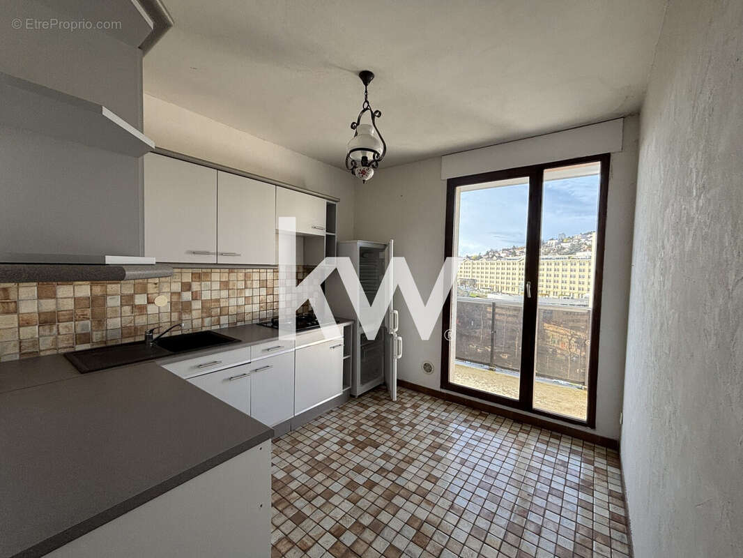 Appartement à SAINT-ETIENNE