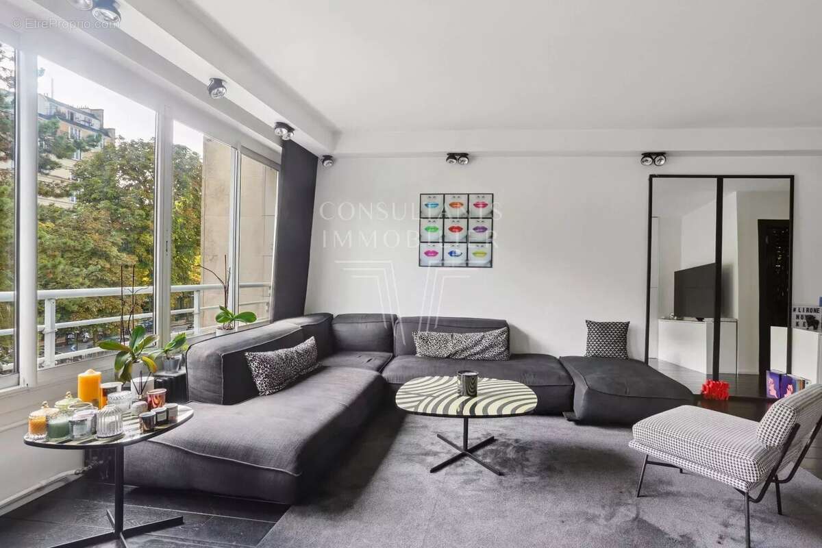 Appartement à NEUILLY-SUR-SEINE