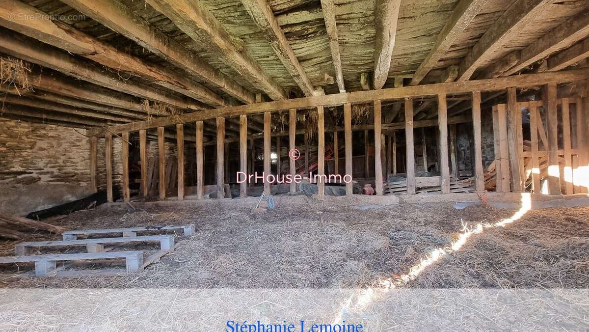 110 m² à Moutier-Malcard  - photo 16