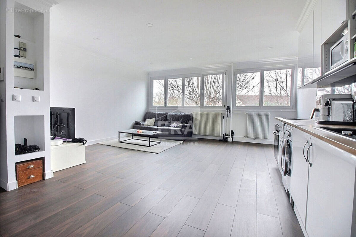 Appartement à VILLENEUVE-LA-GARENNE