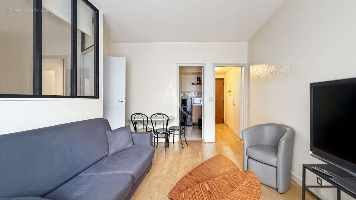 Appartement à NEUILLY-SUR-SEINE