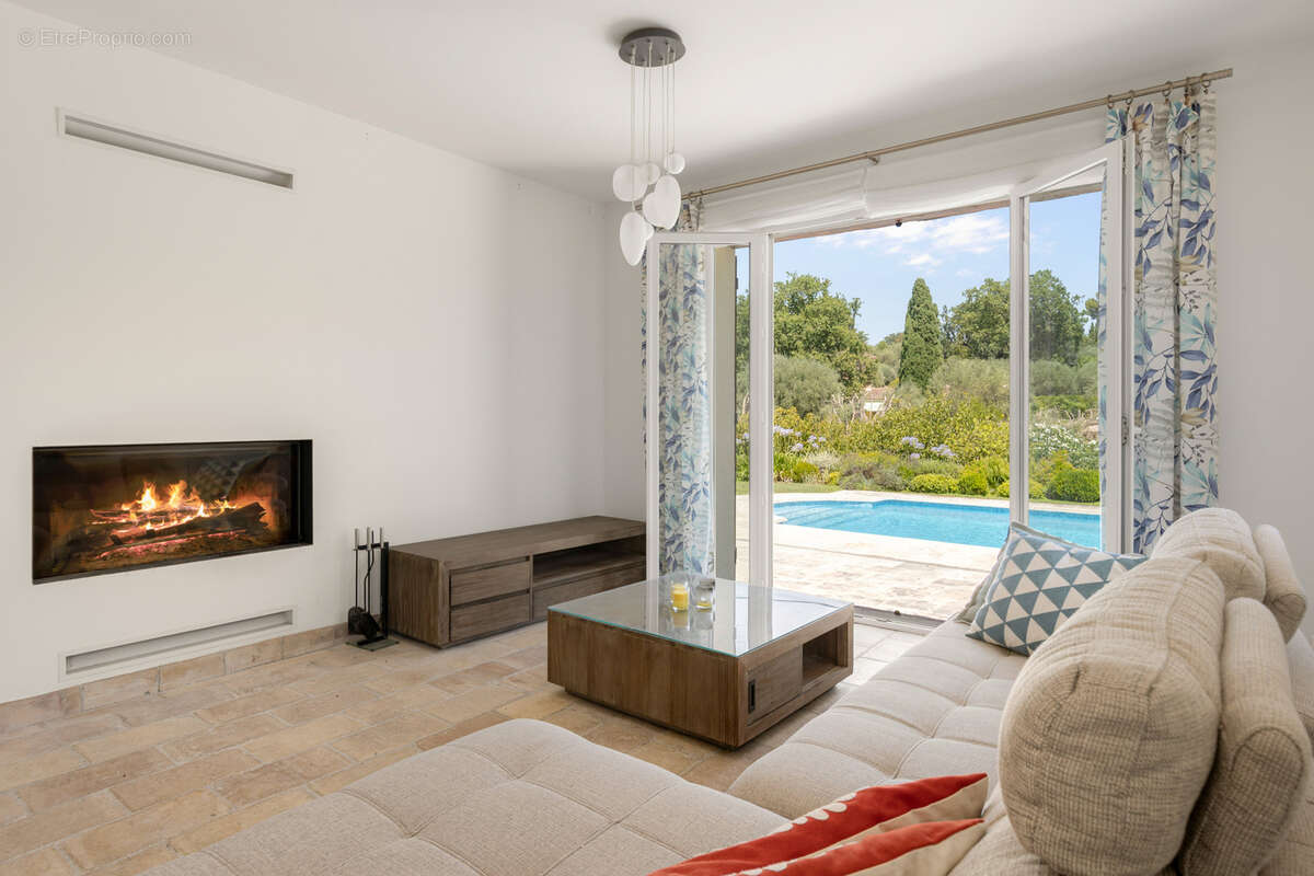 Villa provençale de plain-pied avec piscine   Tourrettes-sur-Loup - photo 5