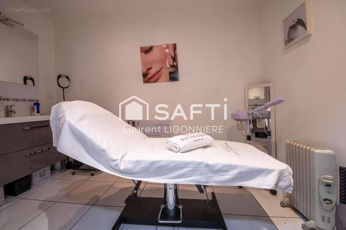 Photo 6 - Commerce à LESIGNY